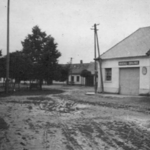 Haltýř a hasičská zbrojnice v roce 1937