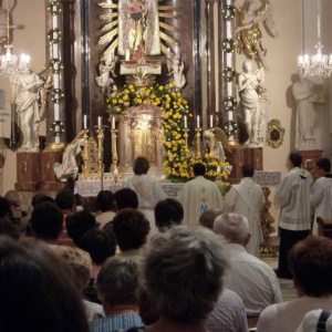 27.8.2011 Pouť byla zakončena v kostele slavnostním požehnáním