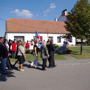 2.10.2011 položení věnce