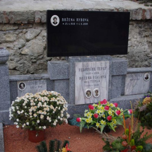 Hrob 02 17.11.2011