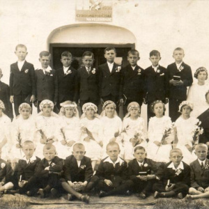 1936 První sv. přijímání s P. Aloisem Svárou