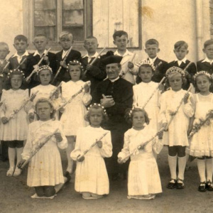 1950 První sv. přijímání s P. Františkem Bébarem