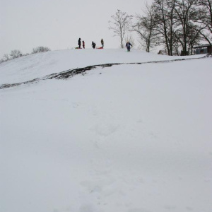 23.2.2013 kopec u hřiště