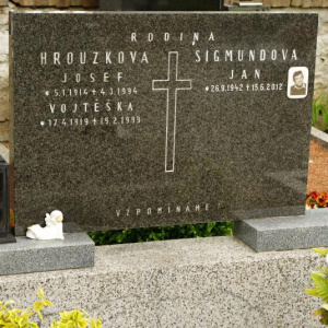 Hrob 093 8.5.2014
