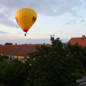 Horkovzdušný balón nad Žatčanami 2.6.2009 20:41