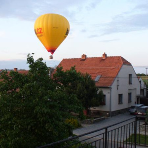 Horkovzdušný balón nad Žatčanami 2.6.2009 20:41
