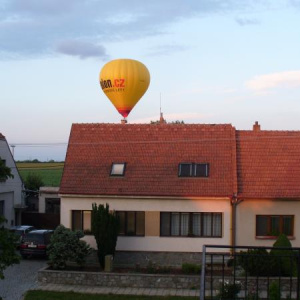 Horkovzdušný balón nad Žatčanami 2.6.2009 20:42