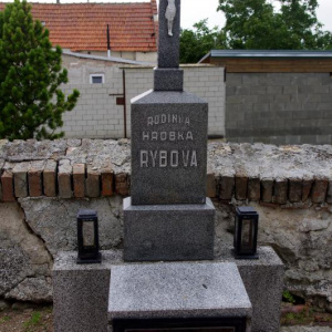 038 Rybova