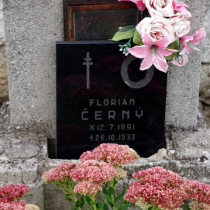 061 Černý