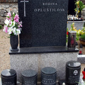064 Opluštilova