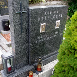 140 Holečkova