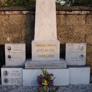 13 Otřísalova